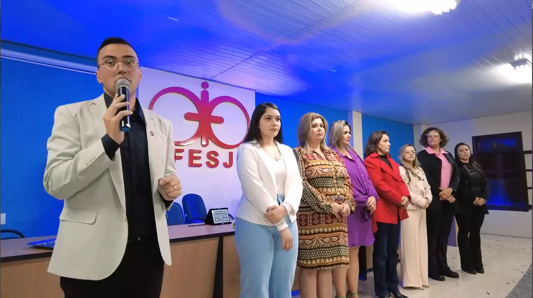 Vídeo: Hugo Presley toma posse como presidente da Fundação Educacional São José